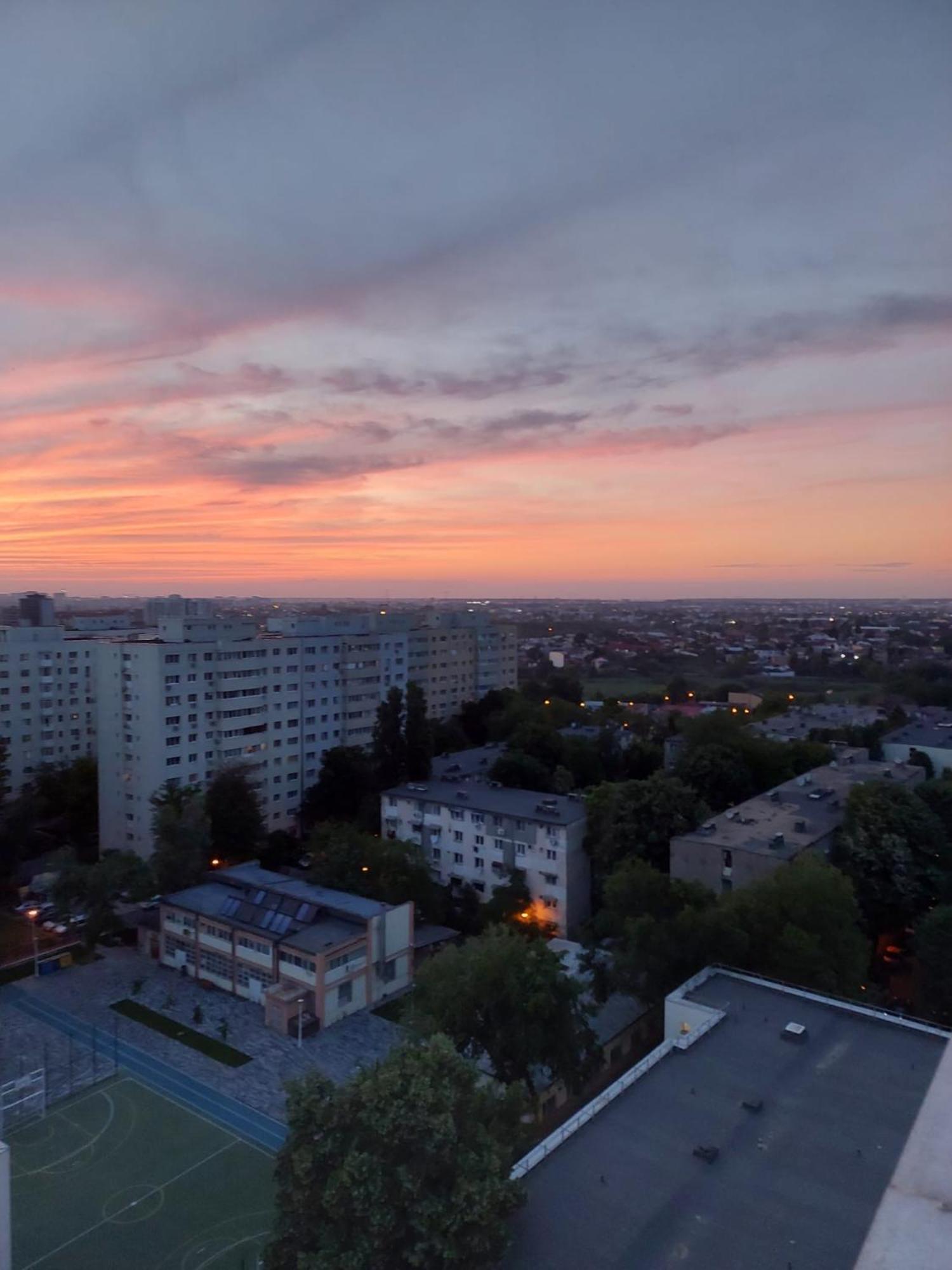 Panorama Mega Apartament Pantelimon Bucharest Exterior photo
